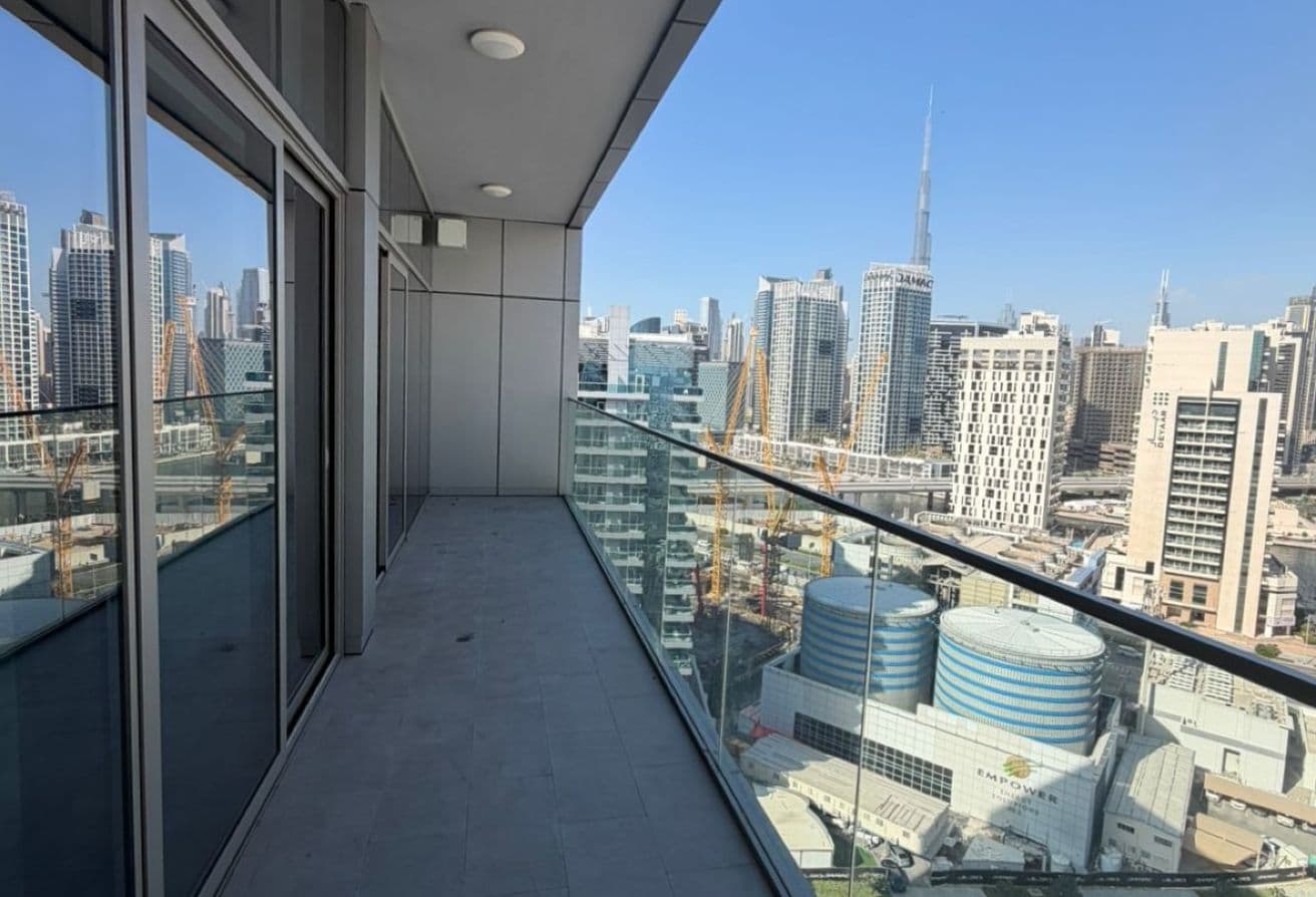 Spacious | Prime Location | Burj View