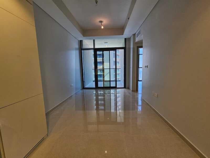 Unfurnished 2BR | High Floor | Pool and Sea View - View 2