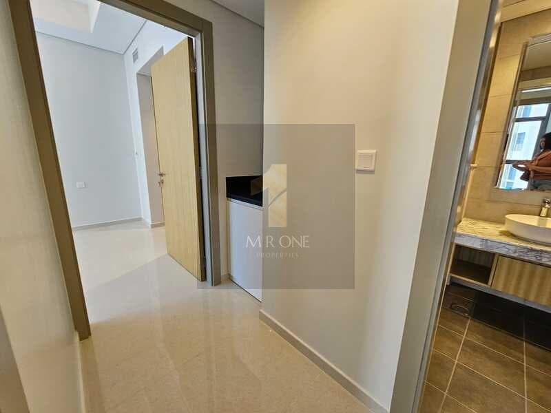 Unfurnished 2BR | High Floor | Pool and Sea View