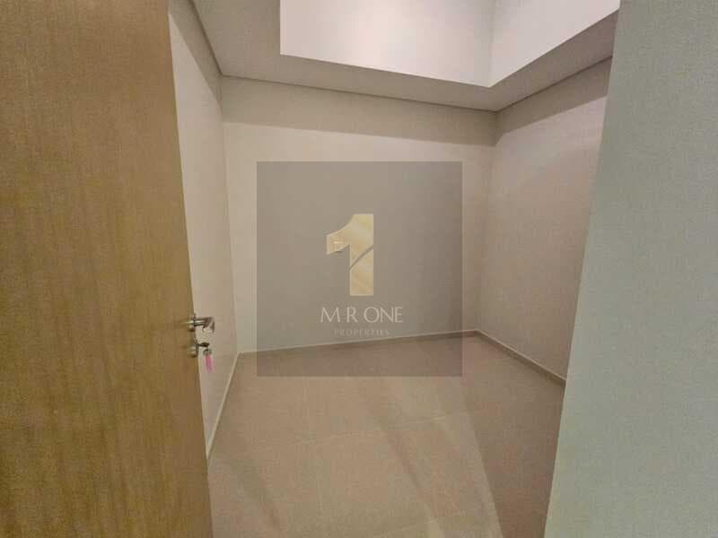 Unfurnished 2BR | High Floor | Pool and Sea View