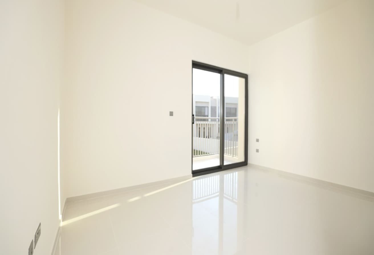 Genuine | Single Row | Corner Unit | Ready to Move