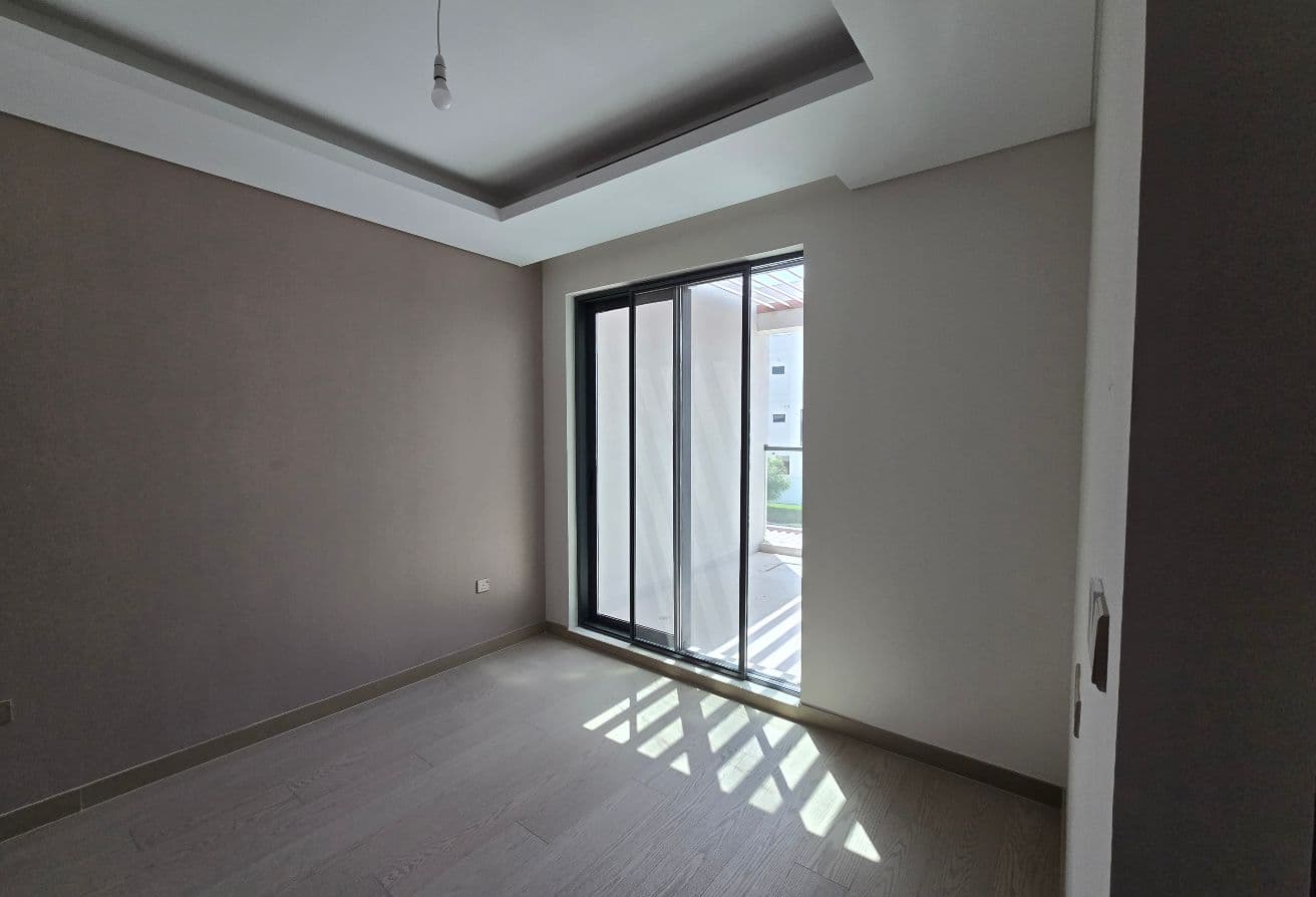 Vacant | Spacious | Prim Location