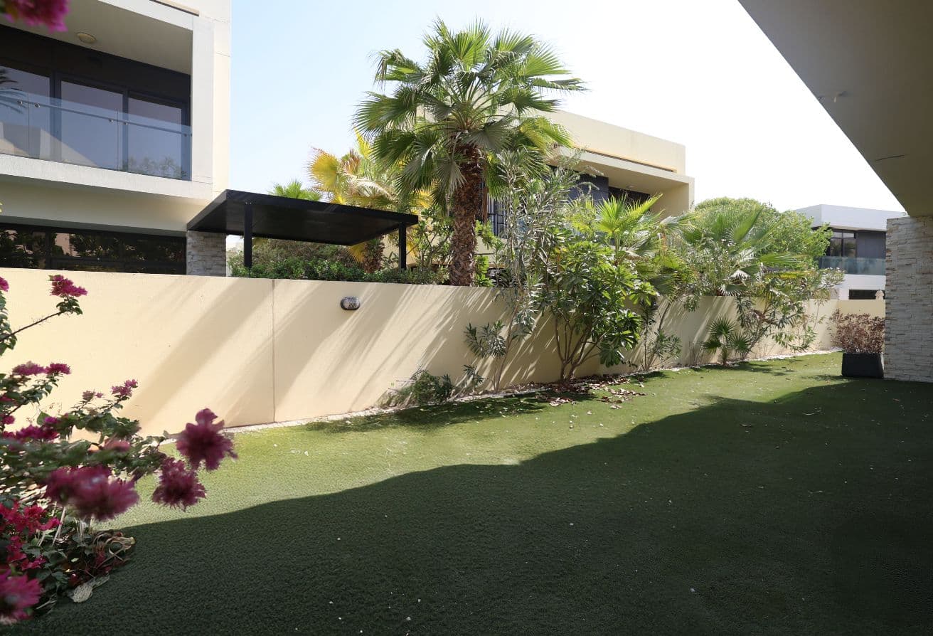 Spacious | Golf Community | High ROI