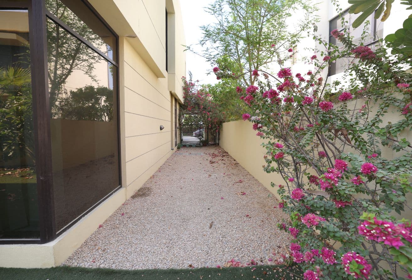 Spacious | Golf Community | High ROI