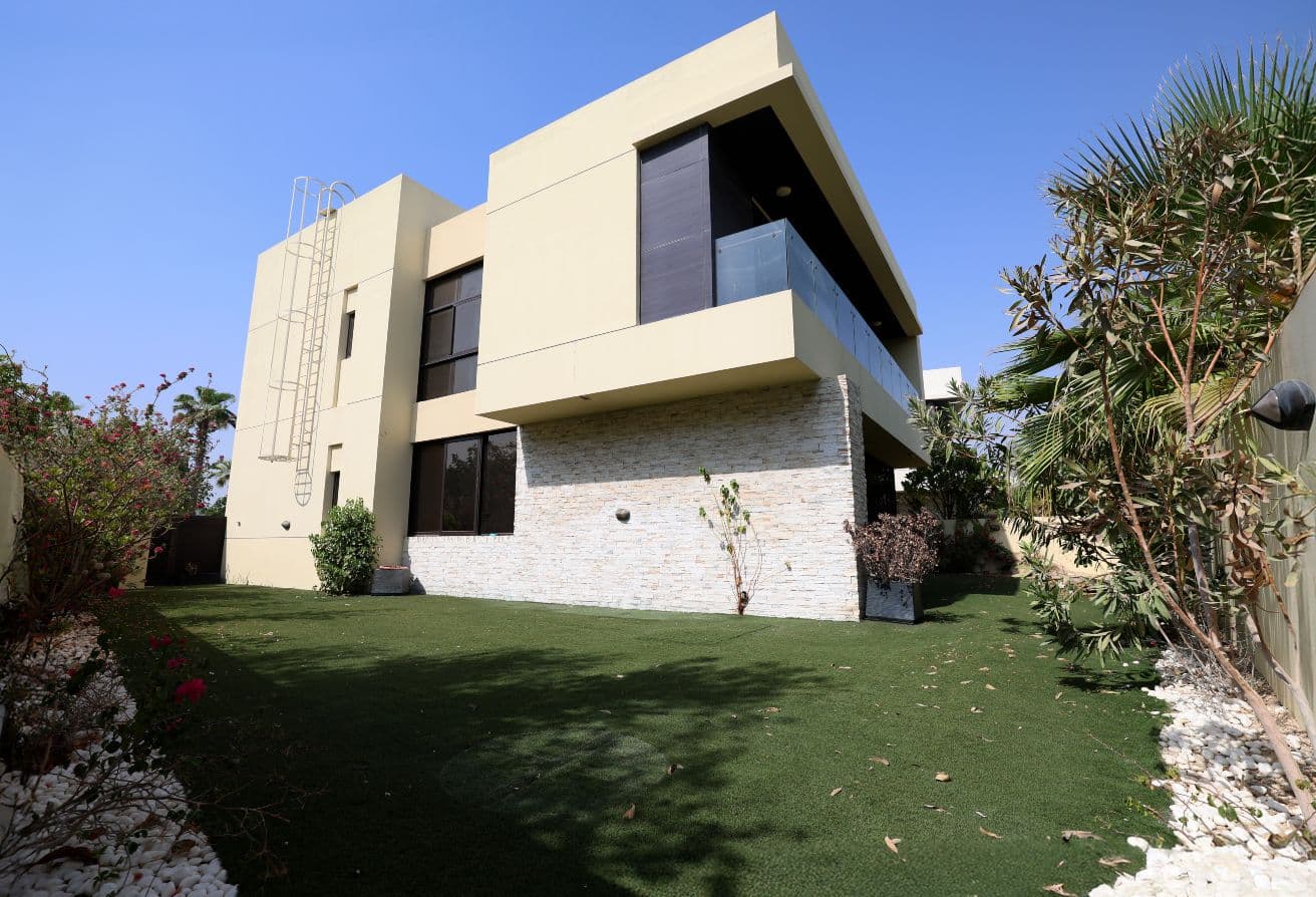 Spacious | Golf Community | High ROI