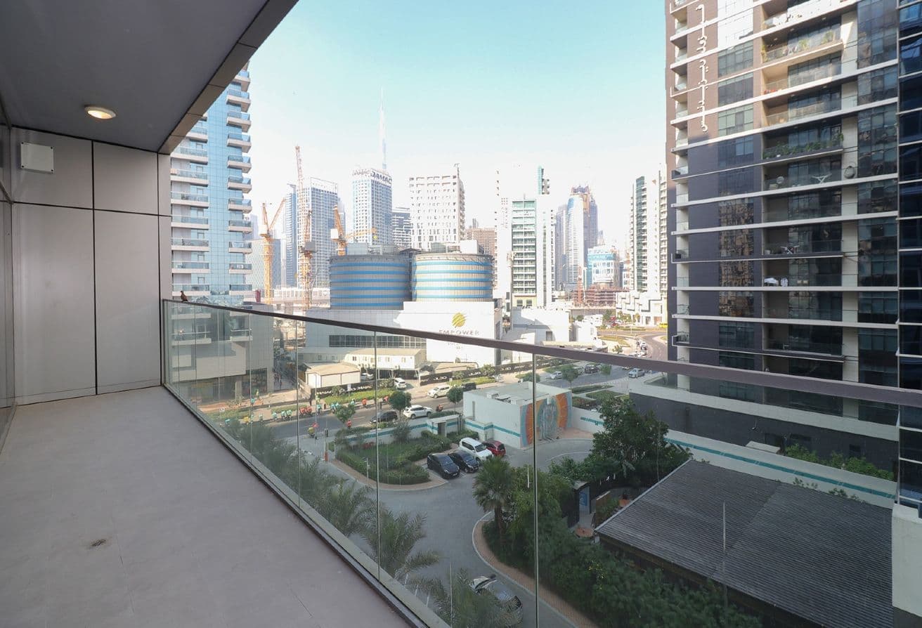 Spacious | Prime Location | Burj View