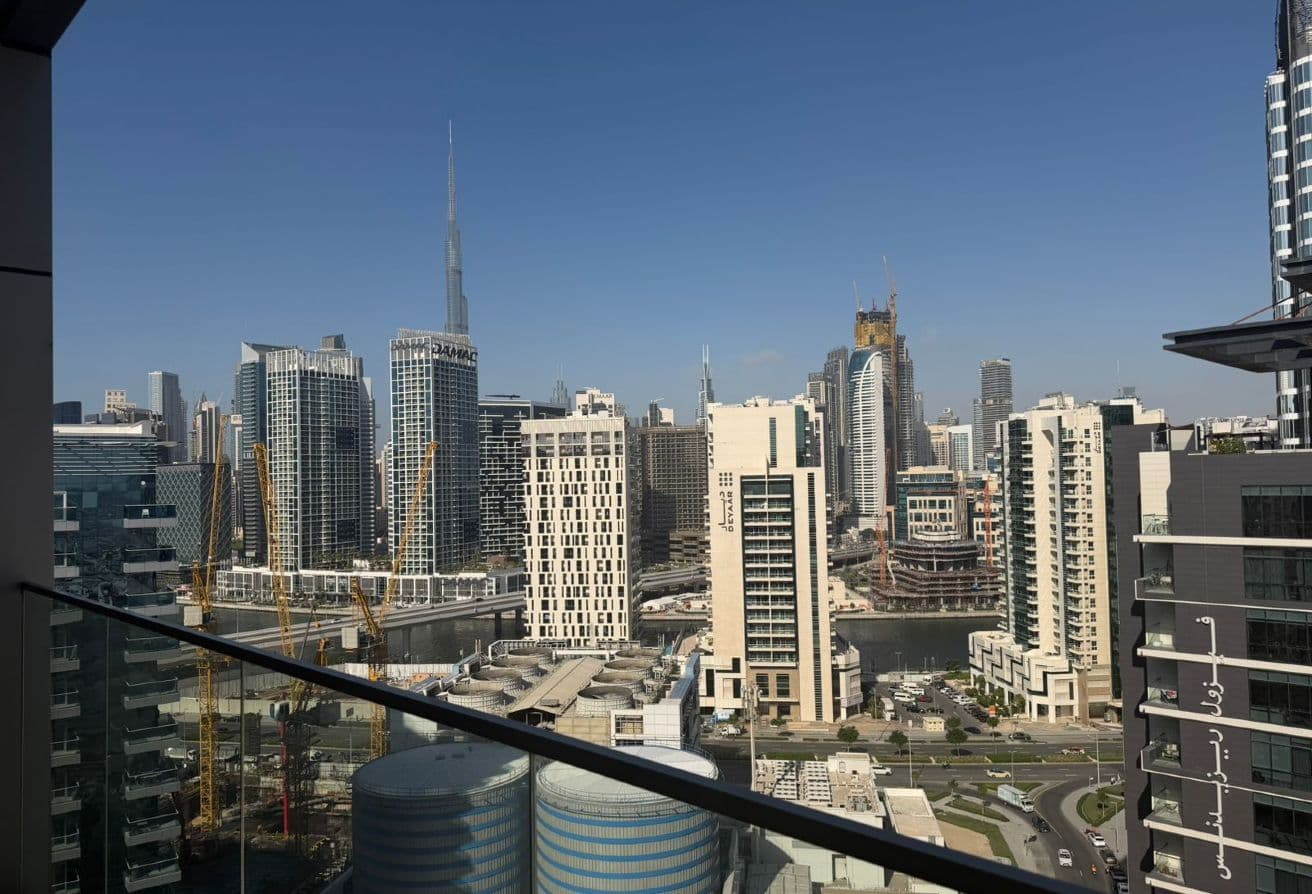 Spacious | Prime Location | Burj View