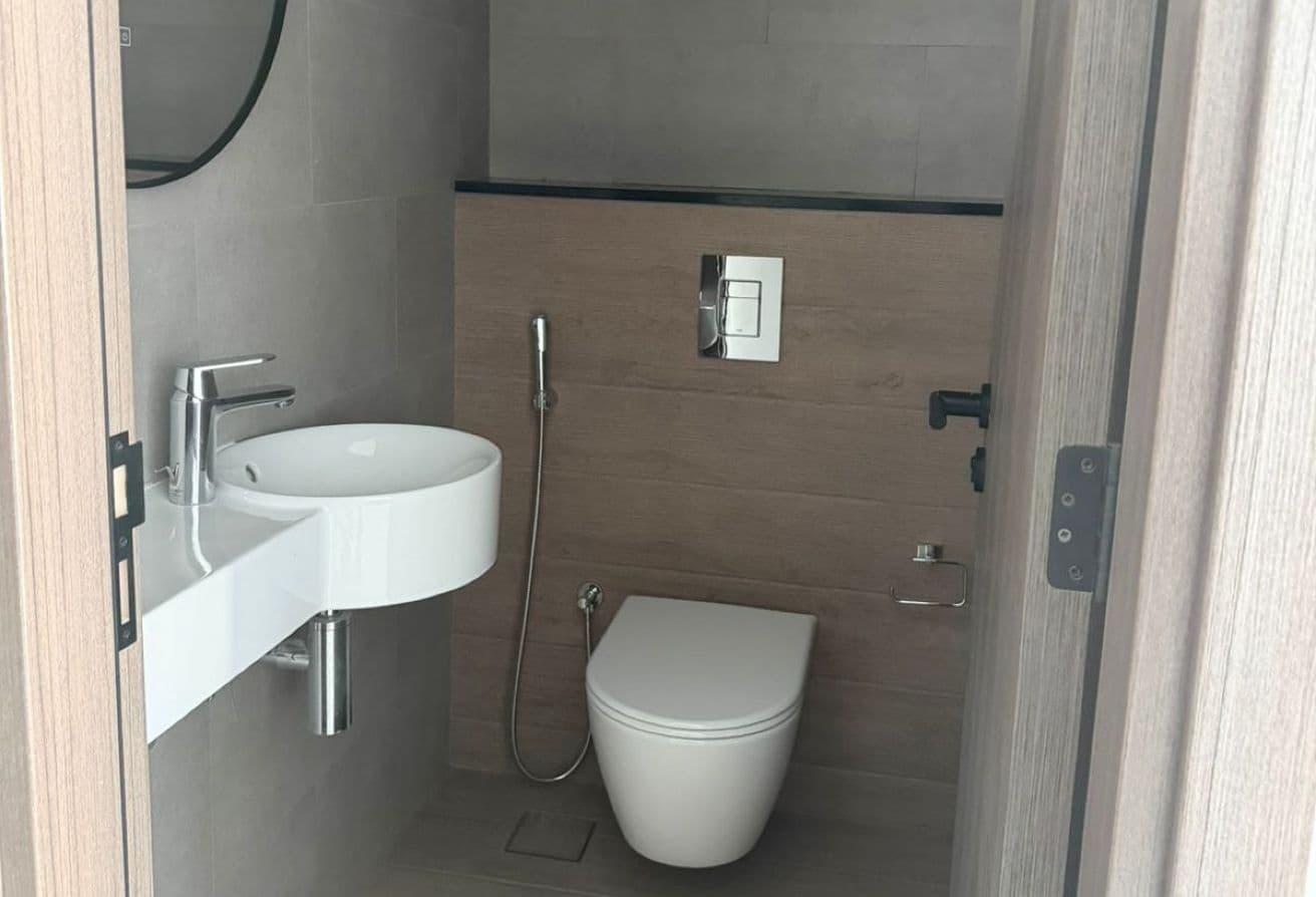 Spacious | Prime Location | Burj View