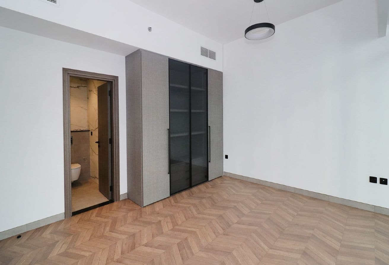 Spacious | Prime Location | Burj View