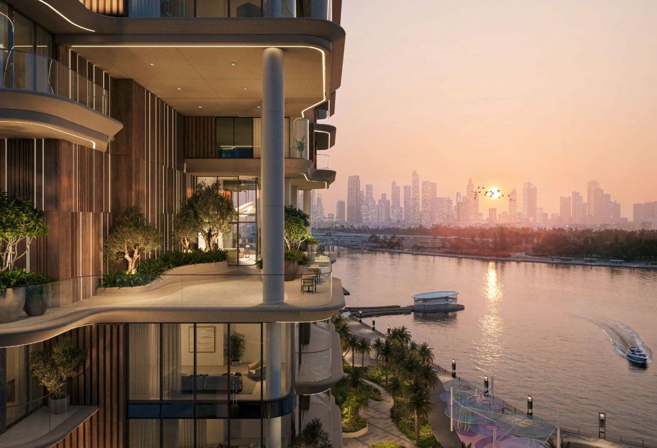 Waterfront Living | Prime Location | Premium