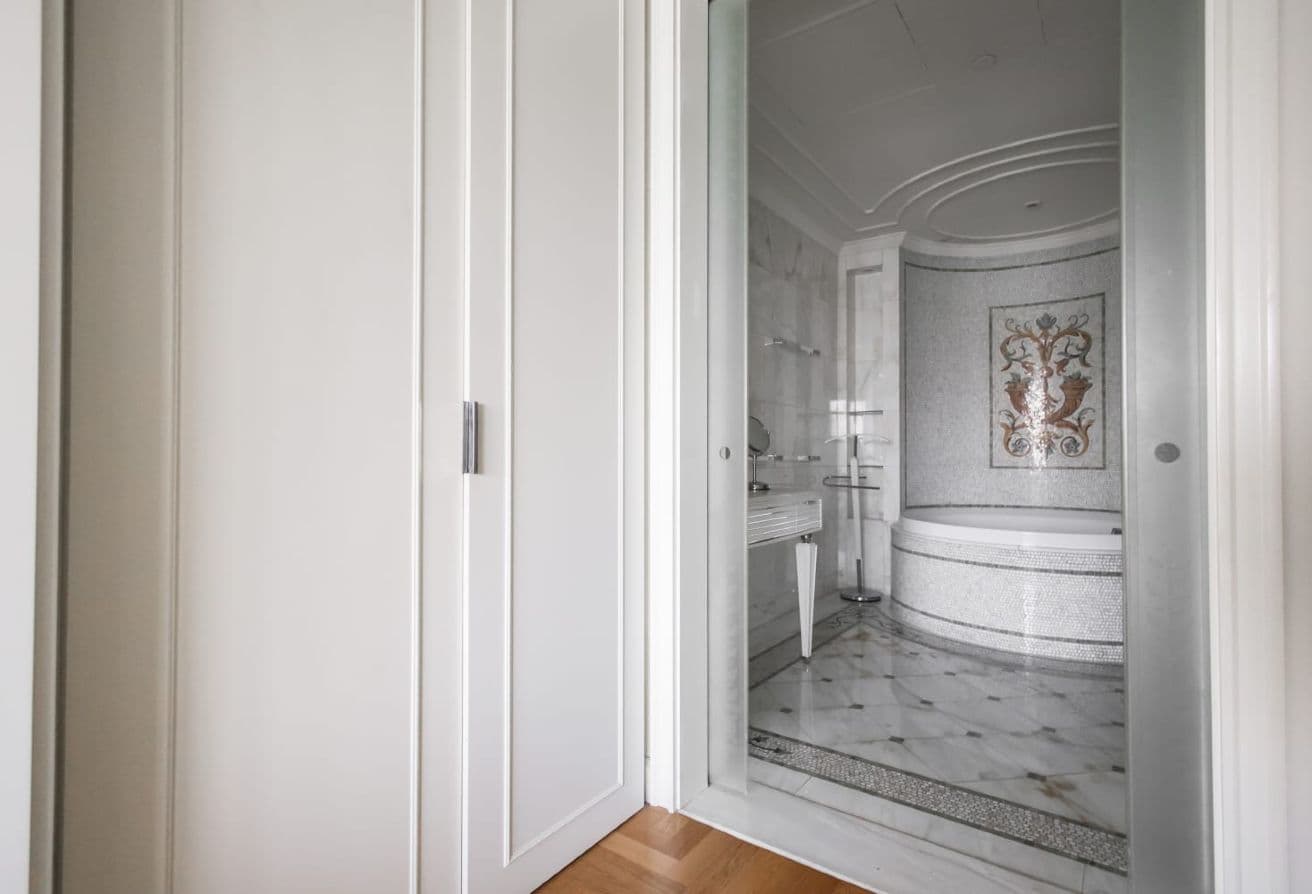 Luxury Living | Stunning View | Fully Furnished