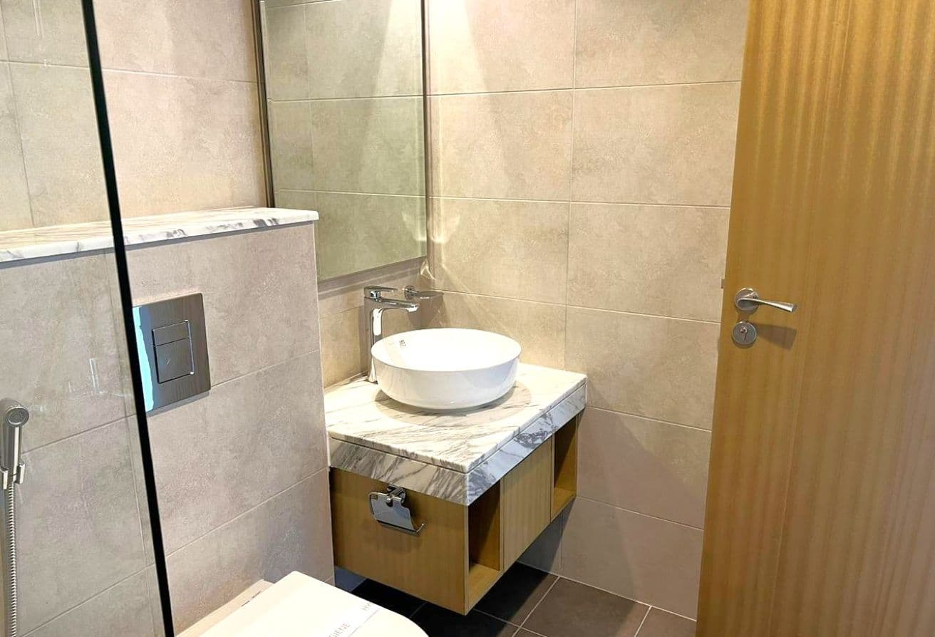 Premium location | Available | Premium Location