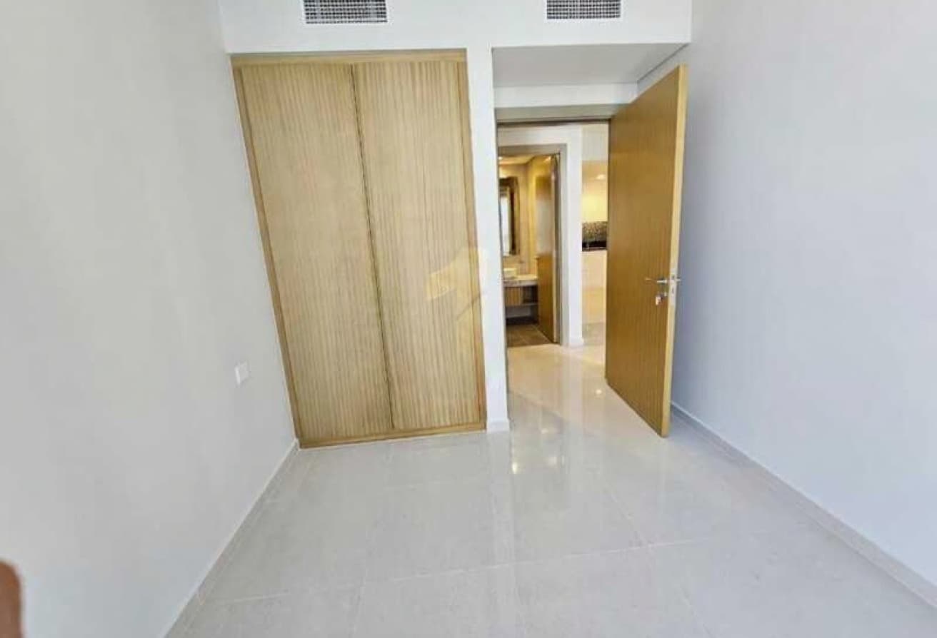 Exclusive | Investor Deal | Genuine Resale - View 5