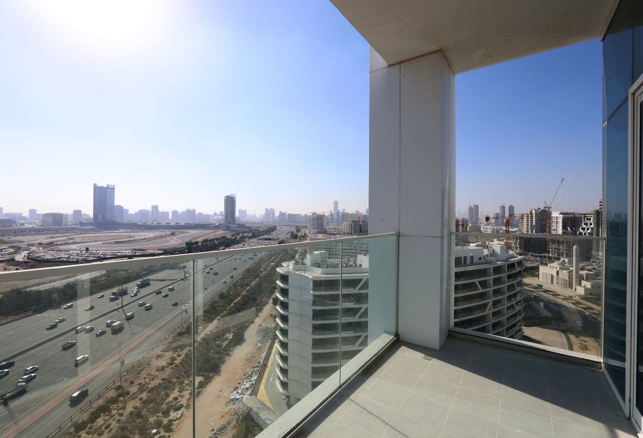 Ready | Spacious Layout | Prime Arjan Location