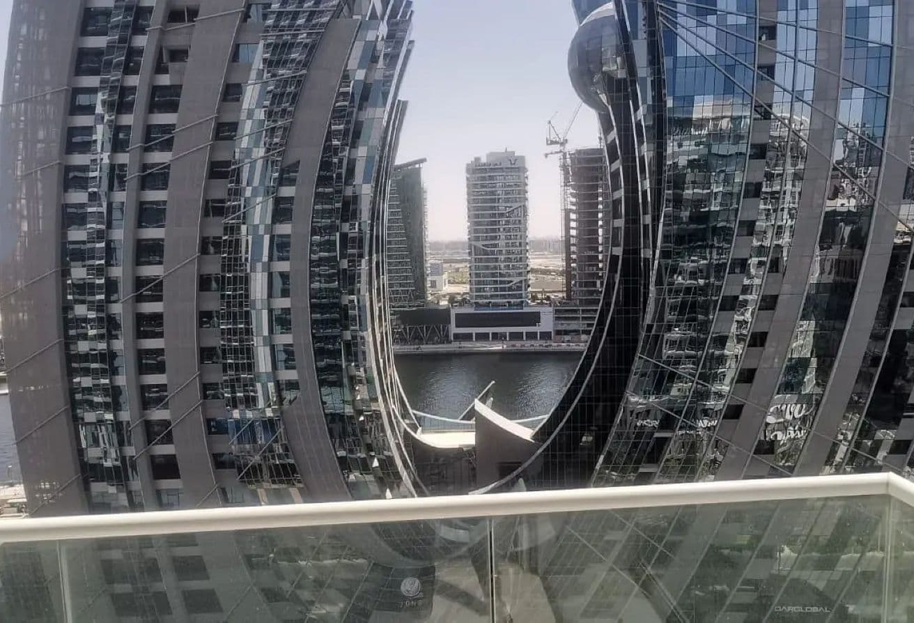 Business Bay | Well-Maintained | Vacant