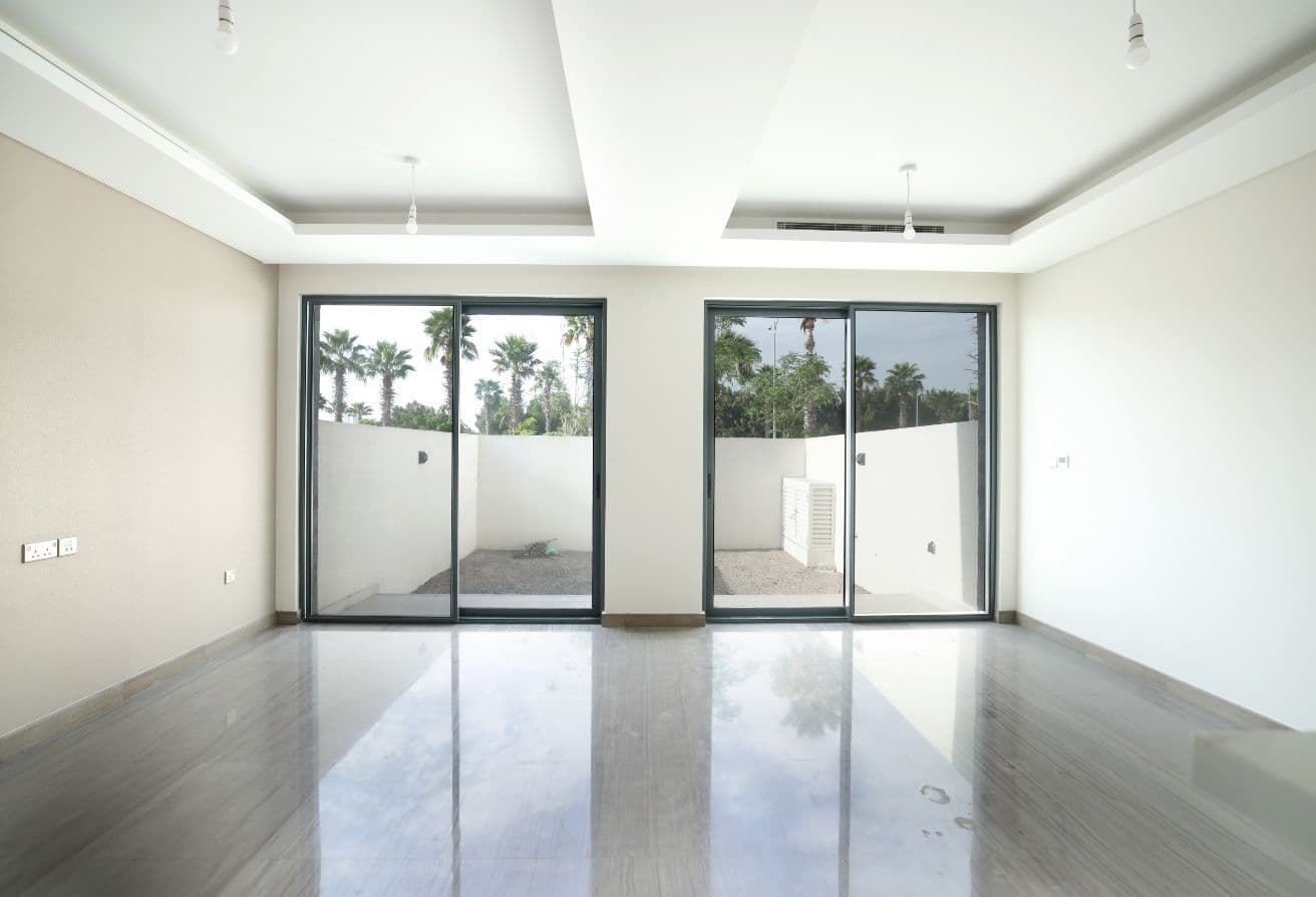 Prim Location | Vacant | Spacious - View 3