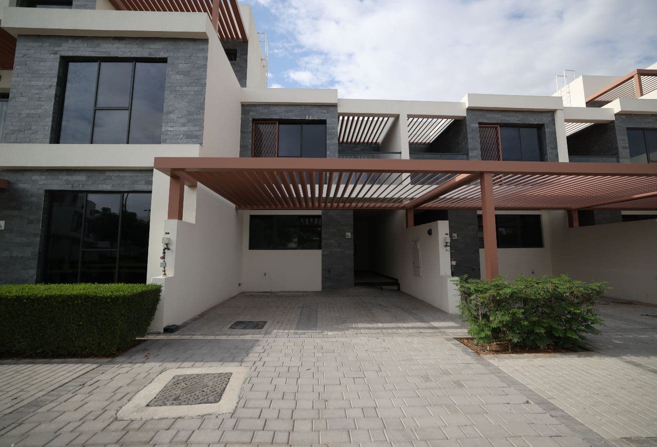 Prim Location | Vacant | Spacious - View 2