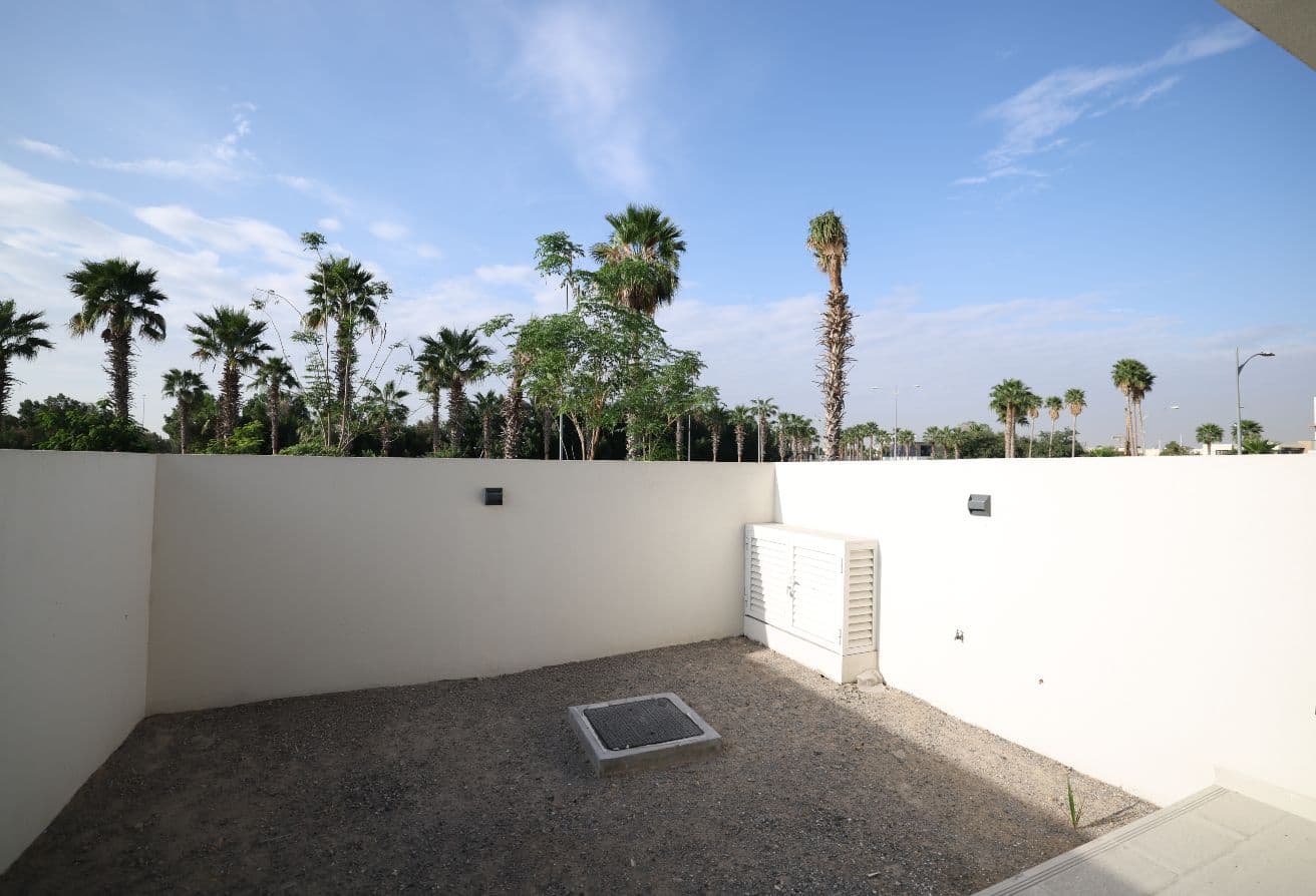 Prim Location | Vacant | Spacious