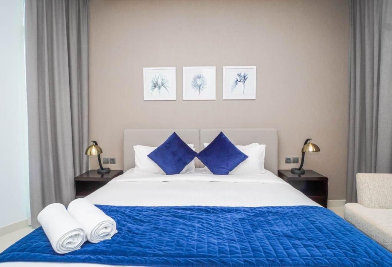 Luxury | Canal View | Fully Furnished