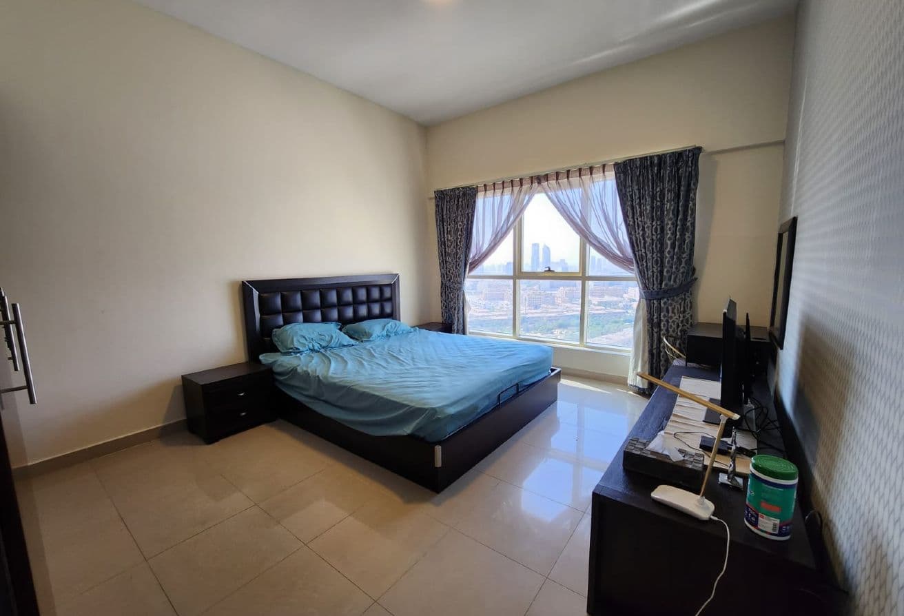 Luxury | Fully Furnished | Prime Location | Modern - View 4