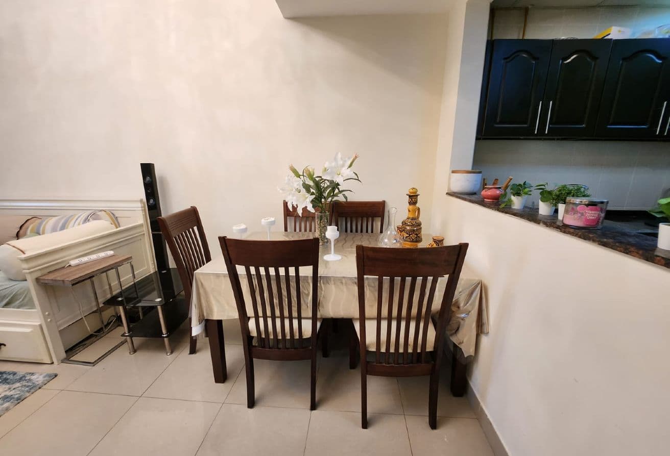 Luxury | Fully Furnished | Prime Location | Modern